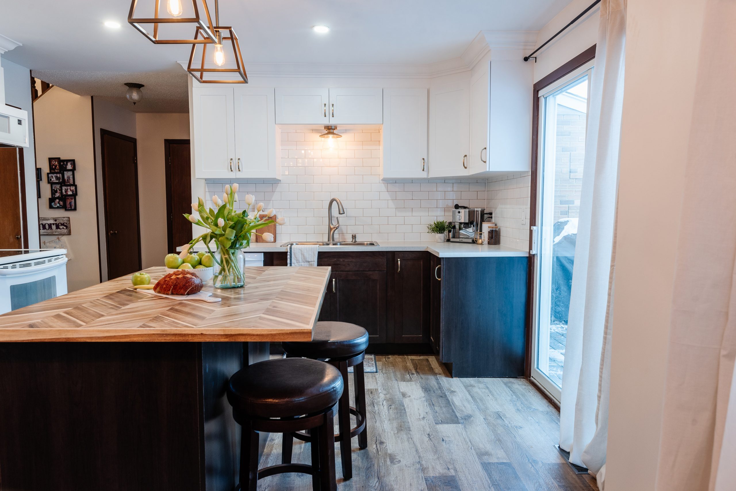 Transitional-two-tone-cabinet-budget-friendly-DIY-kitchen-makeover-21-scaled